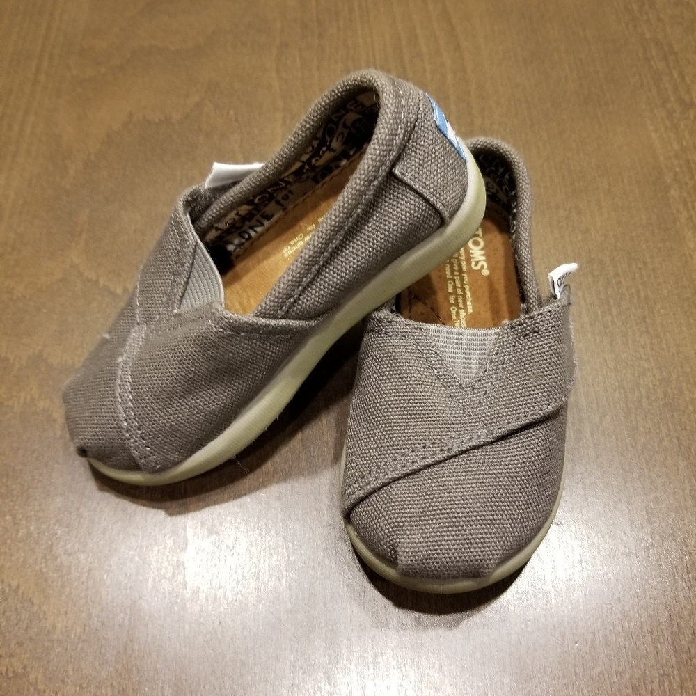 Tiny Toms size t4